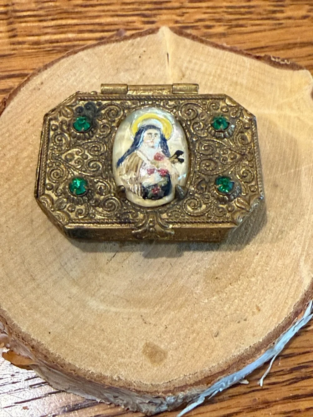 Antq Brass Rhinestone
Rosary Holder Trinket Box St.
Therese Of Lisieux Jewele - Picture 2 of 9